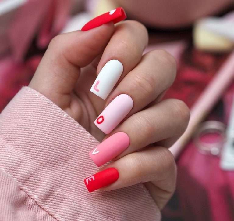 Article Saint Valentin, les tendances ongles pour 2024 sur ongles-pro-a-domicile.fr