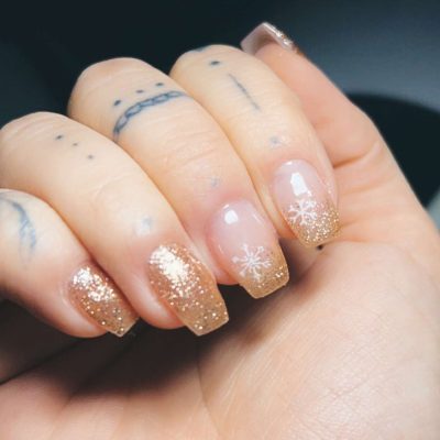 Ongles a domicile autour de le mene (22) - nail art hiver fêtes - 2k nails